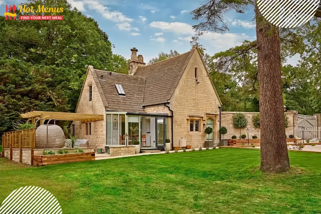 Alfresco dining at Ellenborough Park